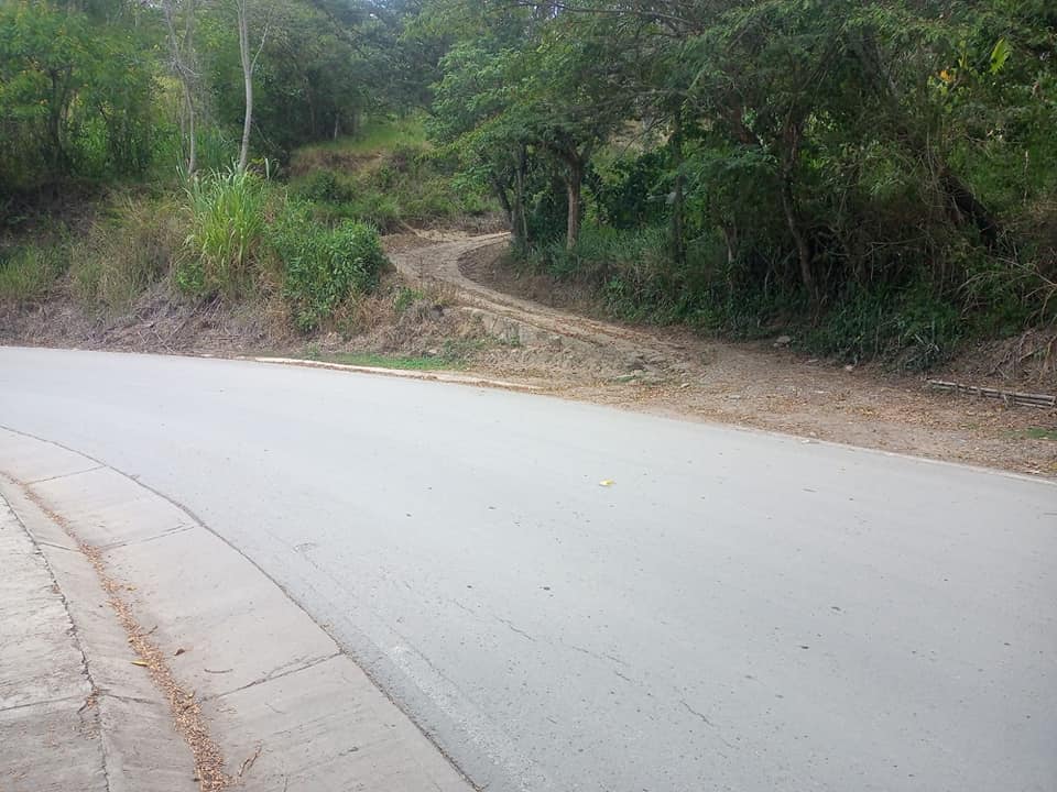 Adriana Montanez Facebook ad: Lotes campestres Silvania vía Tibacuy vereda San Jose