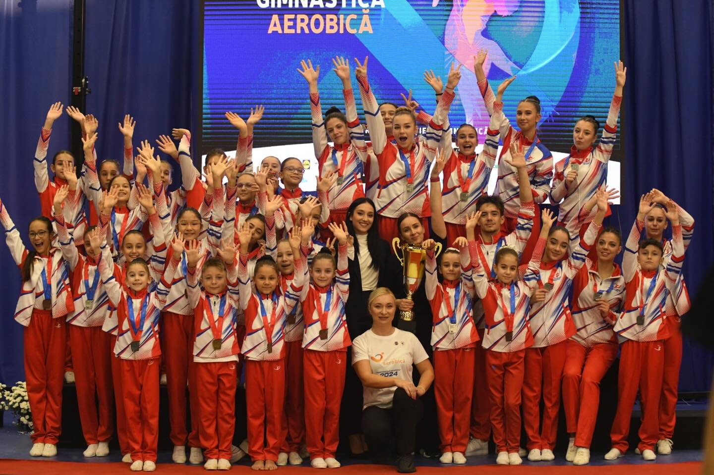 Academia de Gimnastica Laura Cristache Facebook ad: Descoperă bucuria mișcării alături de Academia de…