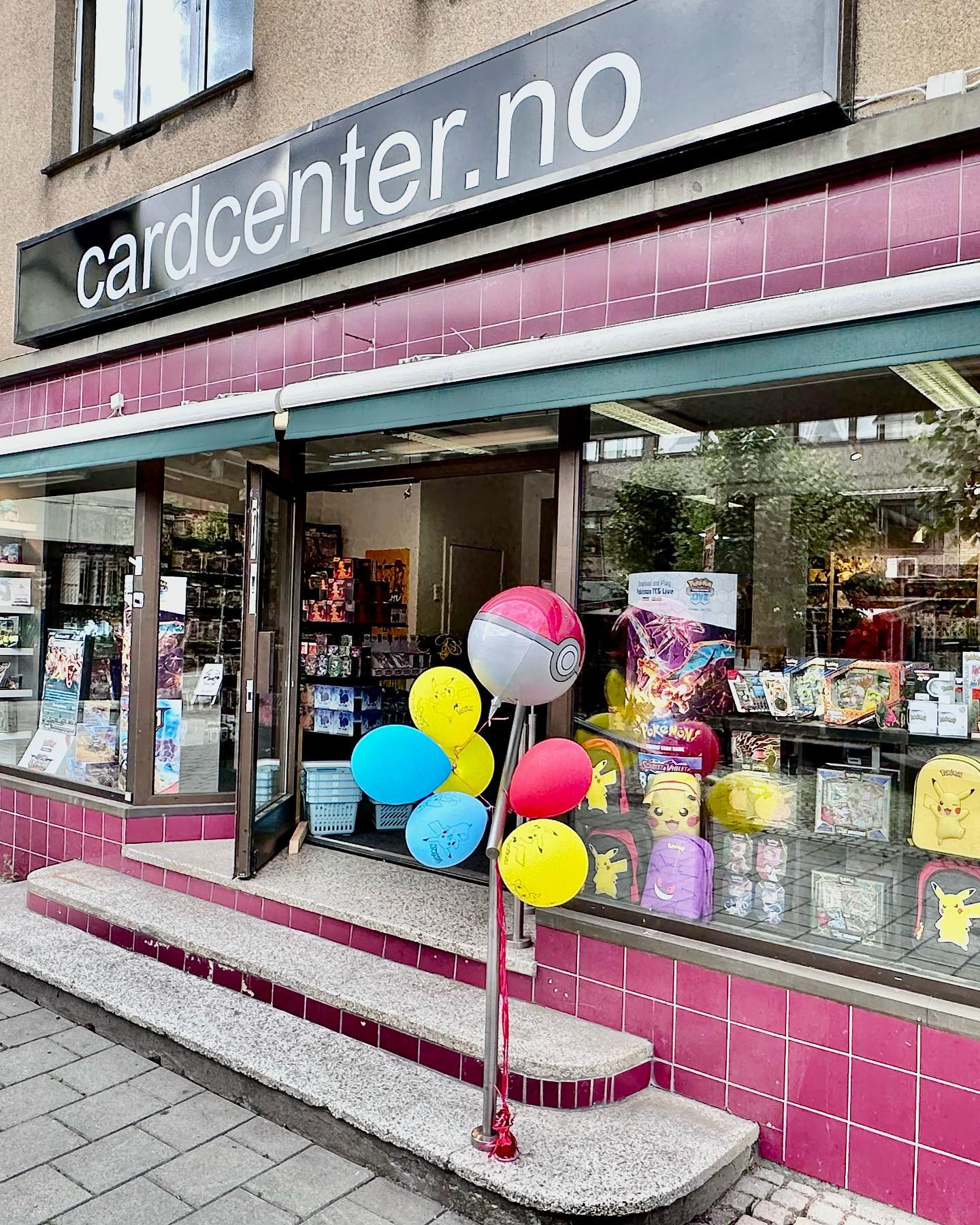 Cardcenter Facebook ad