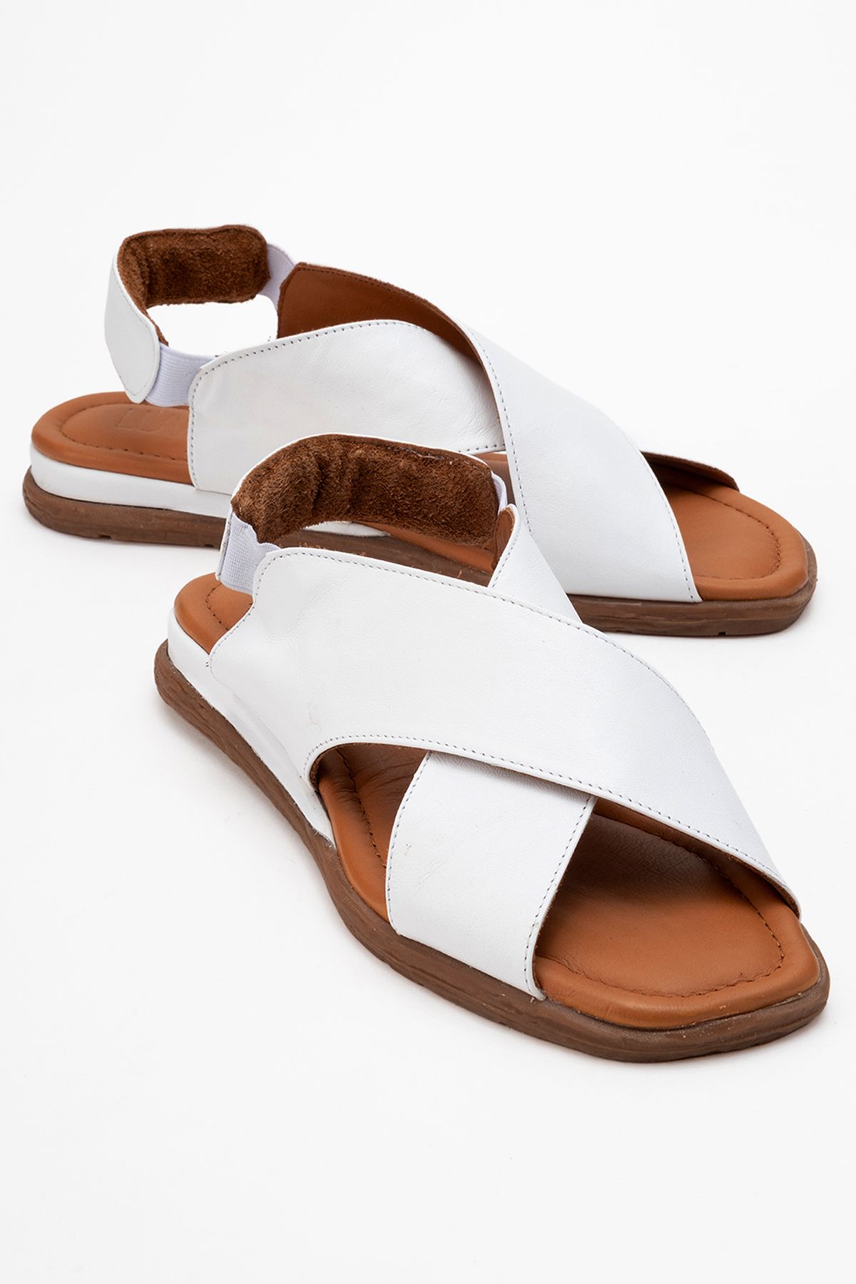 Luvishoes Trendyol Facebook ad: Luvishoes ürünleri size özel Fırsatlarla Bugün Trendyol'da!