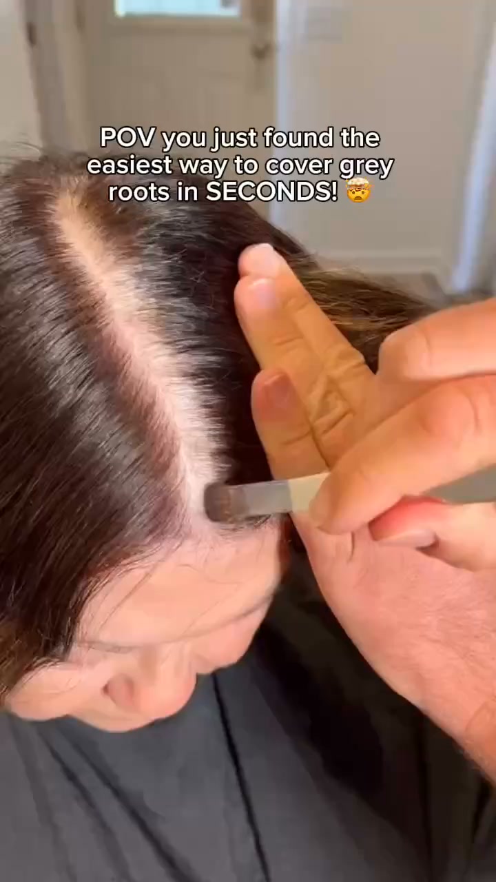 Color Wow Facebook ad: Quick Root Touch Up