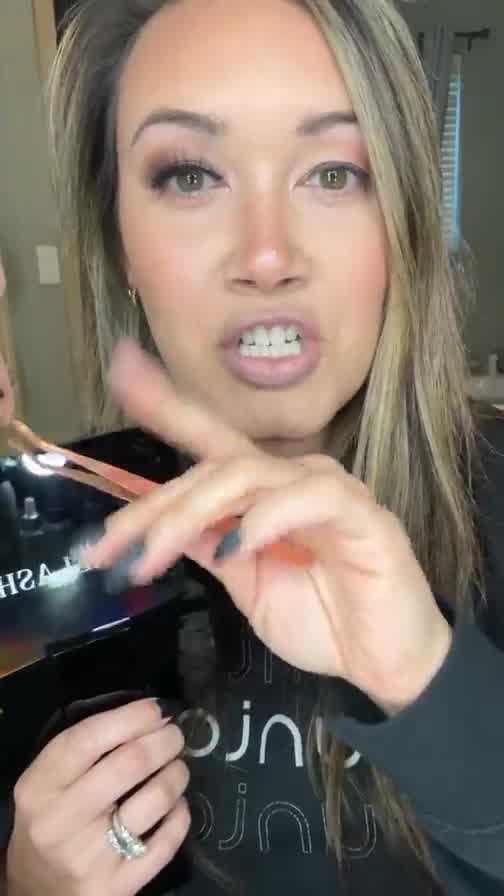 Lauren Pipak Facebook ad: $39 Magnetic Lash Kits