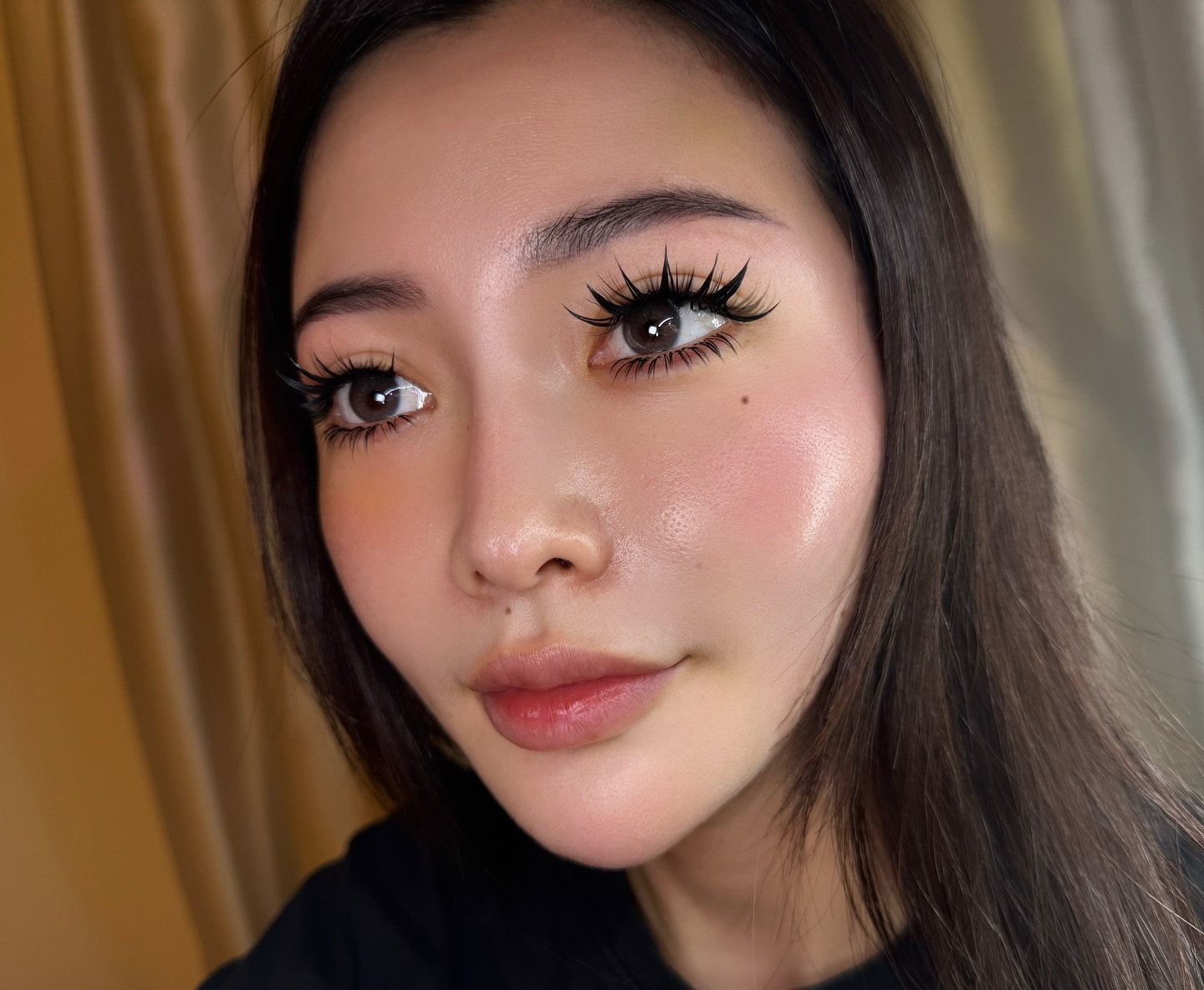 Lash Extensions Facebook ad: So dreamy. can’t stop staring