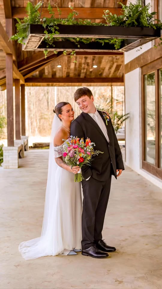 Fry Creative Photography Facebook ad: Wedding Photography
