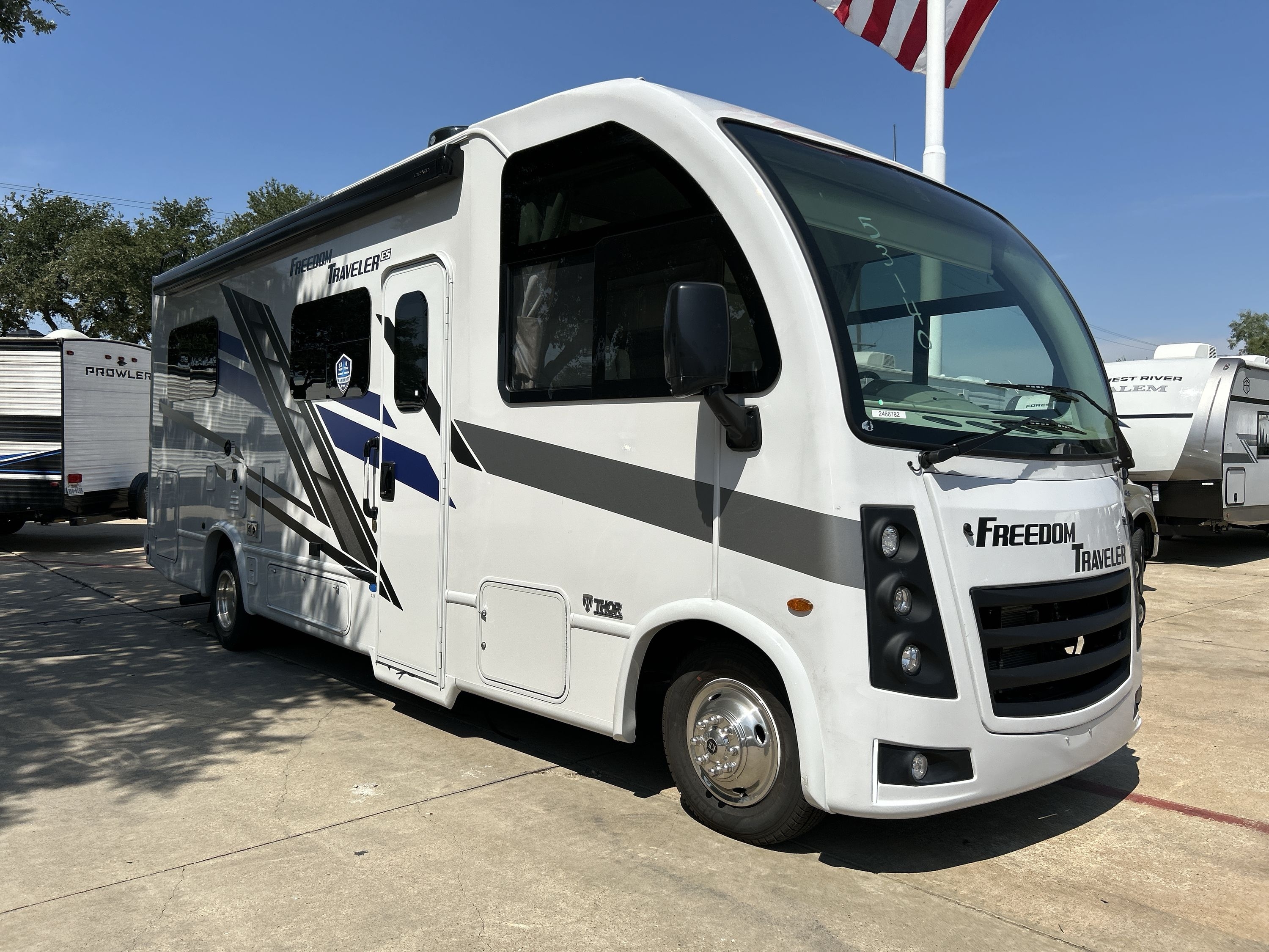 Camping World Facebook ad: Take advantage of 𝗰𝗹𝗲𝗮𝗿𝗮𝗻𝗰𝗲 𝗮𝗻𝗱…