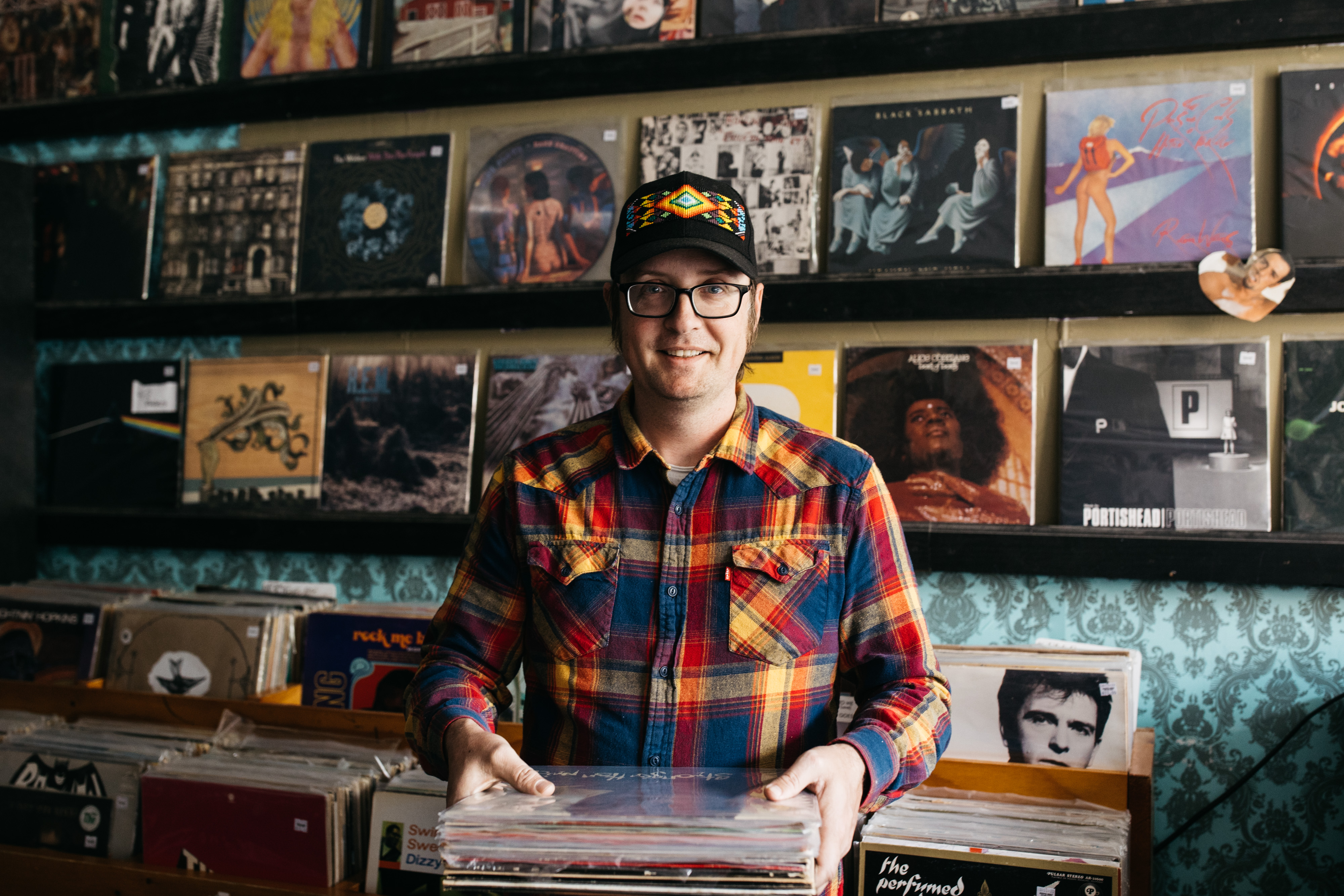 Beautiful World Syndicate Facebook ad: We Buy Vinyl Records, CDs, Cassettes