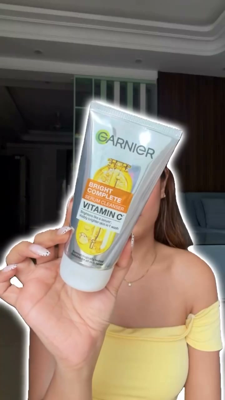 Garnier India Facebook ad: New Garnier 2-in-1 Serum Facewash