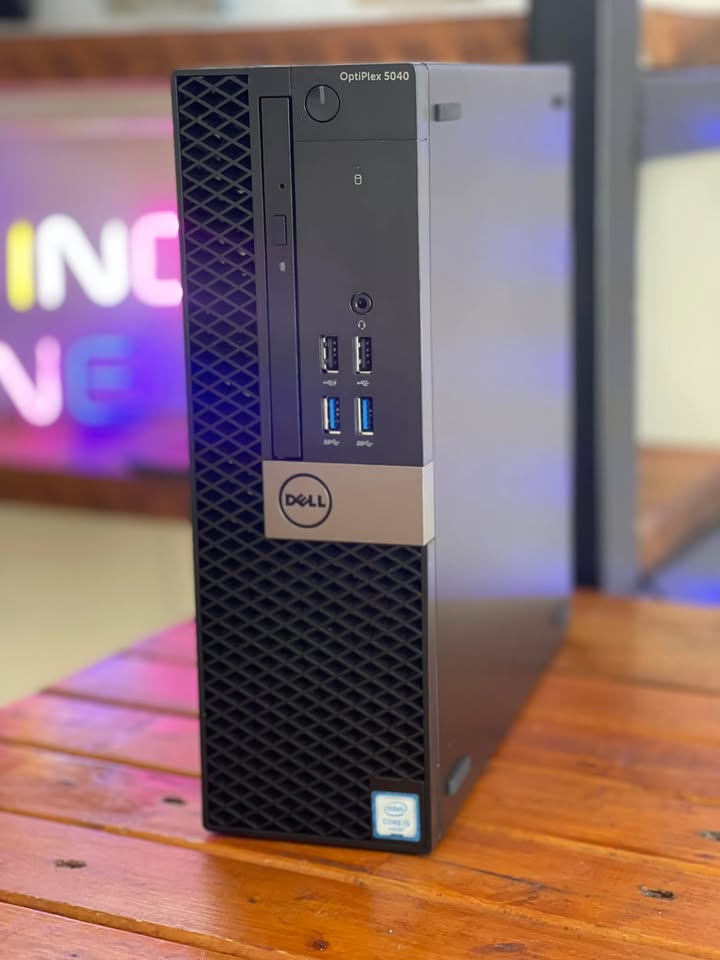 REIGN STORE Matamoros Facebook ad: Contamos con laptops, accesorios, computadoras, celulares…