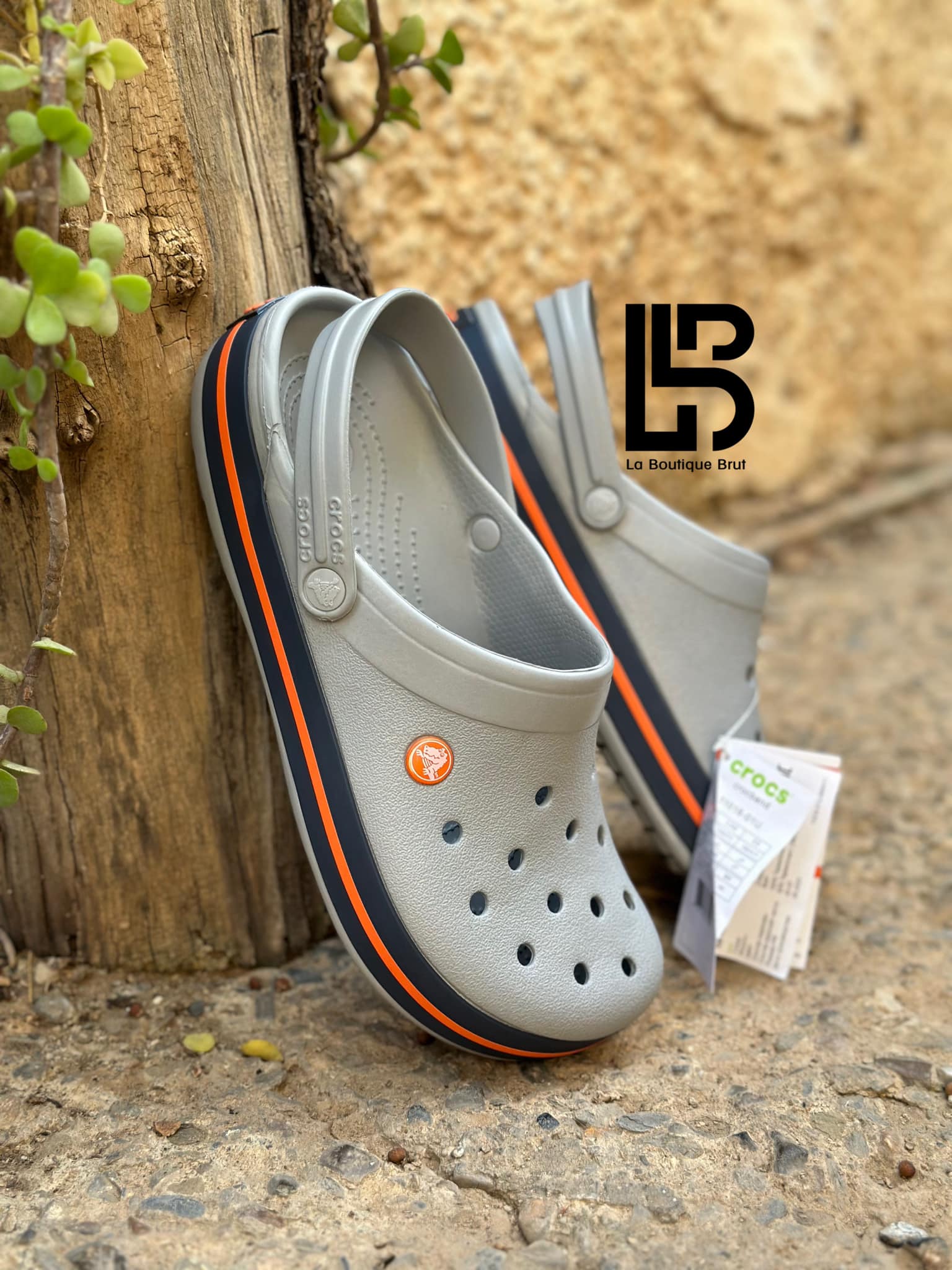 La boutique brut officiel Facebook ad: Sabot crocs disponible en plusieurs variétés de modèles…