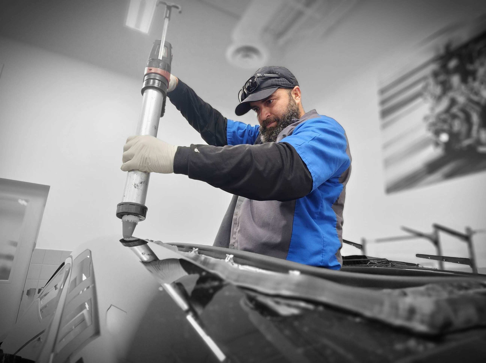 Stellar Auto Glass LLC Facebook ad: Mobile Windshield Replacement