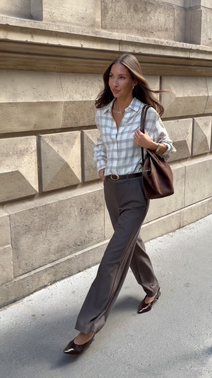 DeMellier Facebook ad: The new Brooklyn from @demellierlondon is one of…