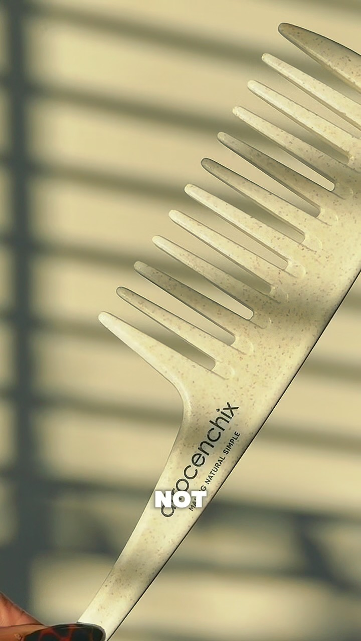 Afrocenchix Facebook ad: Hairline breakage can sometimes come down to the…