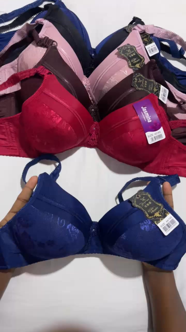 AMEE Fashion Facebook ad: 600/= imported Full Cup Bra