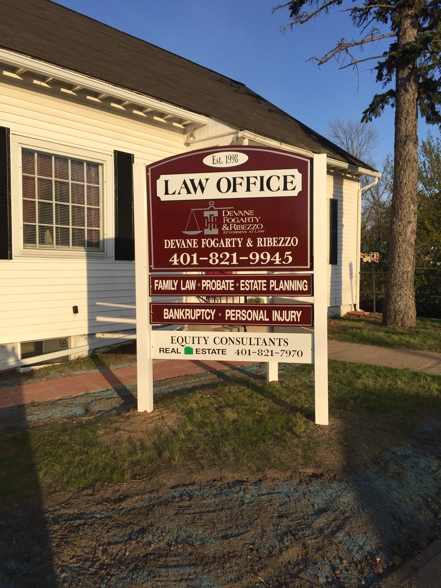 Law Offices of Devane, Fogarty & Ribezzo Facebook ad: Probate Lawyer. Free consultation.