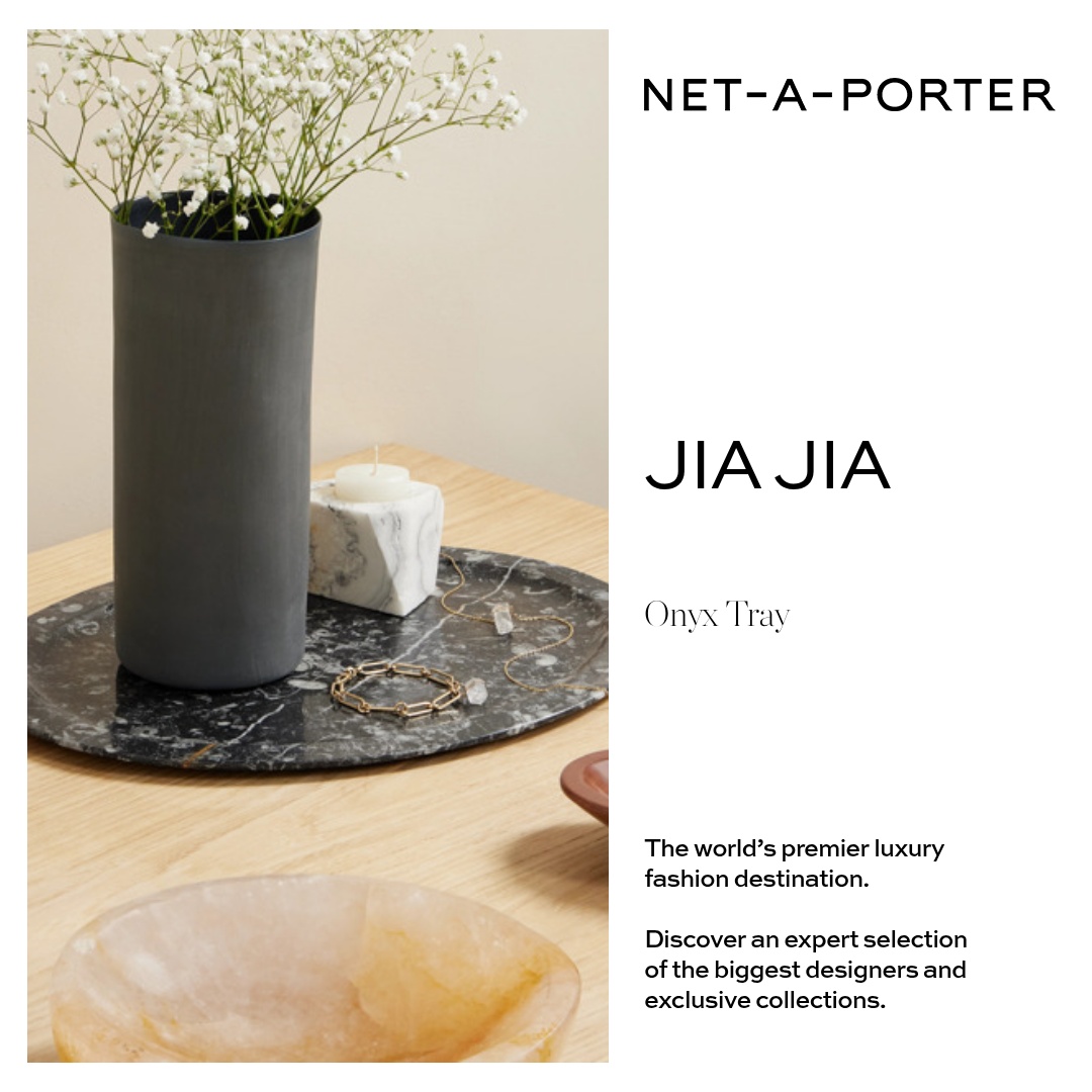 NET-A-PORTER Facebook ad