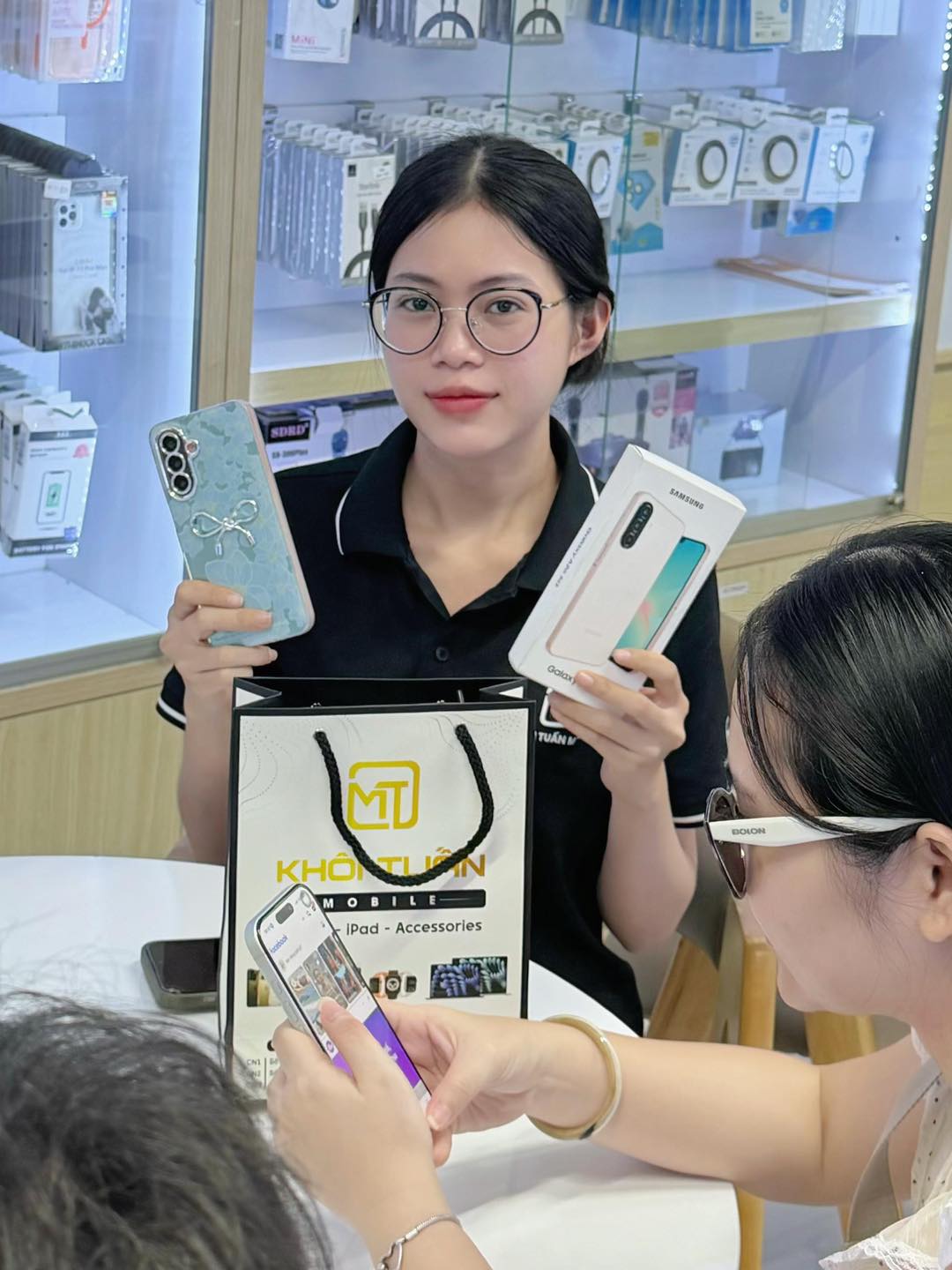 Khôi Tuấn Mobile Phước Thiền Facebook ad: FLASH SALE IPHONE - GIÁ TỐT MỖI NGÀY…