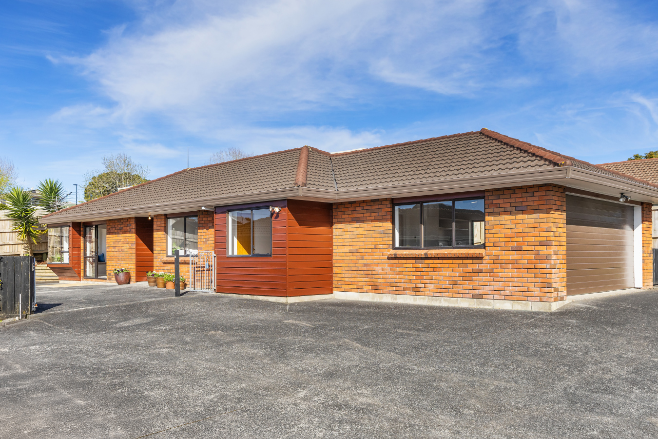 Barfoot & Thompson, Browns Bay Facebook ad: 3/19 Heaphy Street Blockhouse Bay