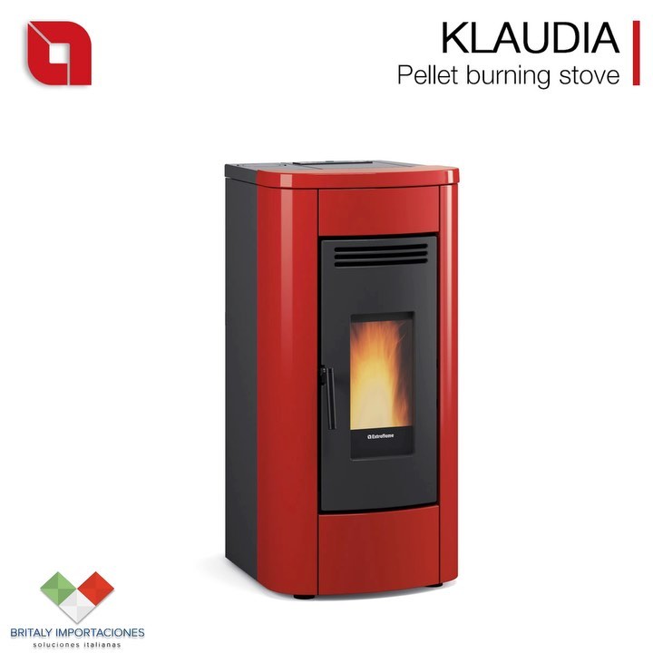 ICBritaly Facebook ad: ¡Descubre Klaudia!
