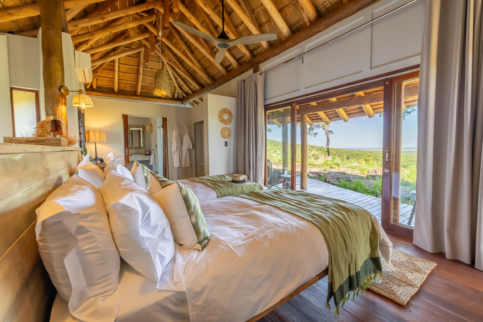 Buffalo Ridge Safari Lodge Facebook ad: Buffalo Ridge Safari Lodge (@buffaloridgesafarilodge) •…
