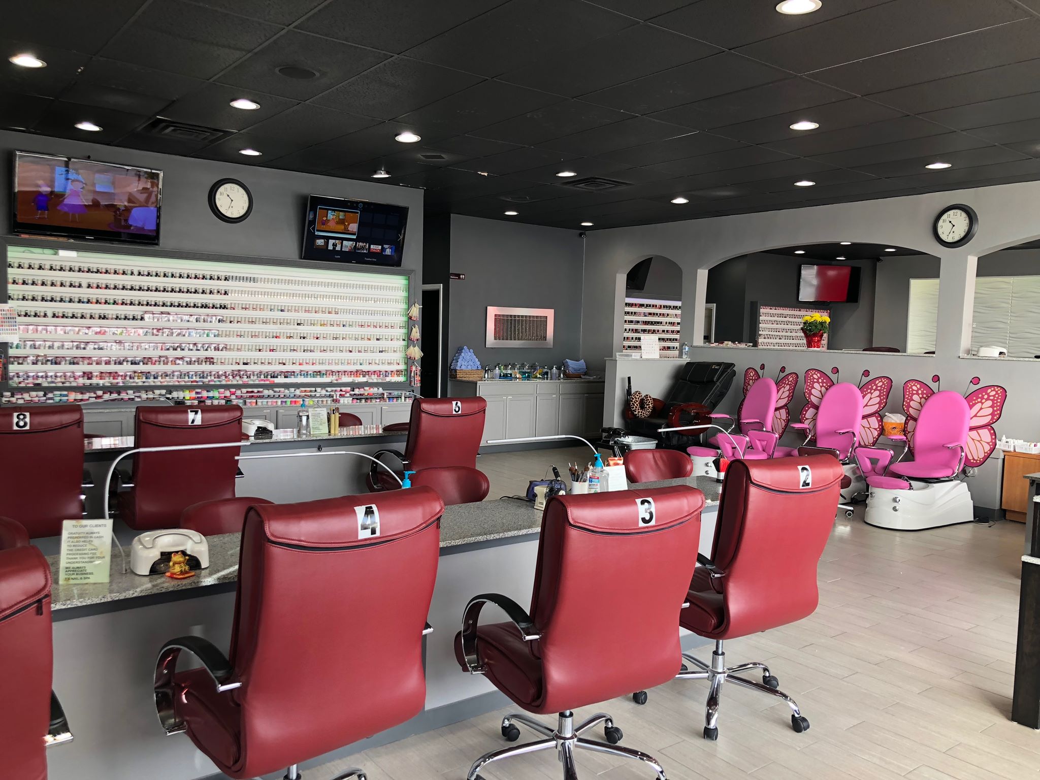 T'S NAILS & SPA Facebook ad: Kansas City Area.