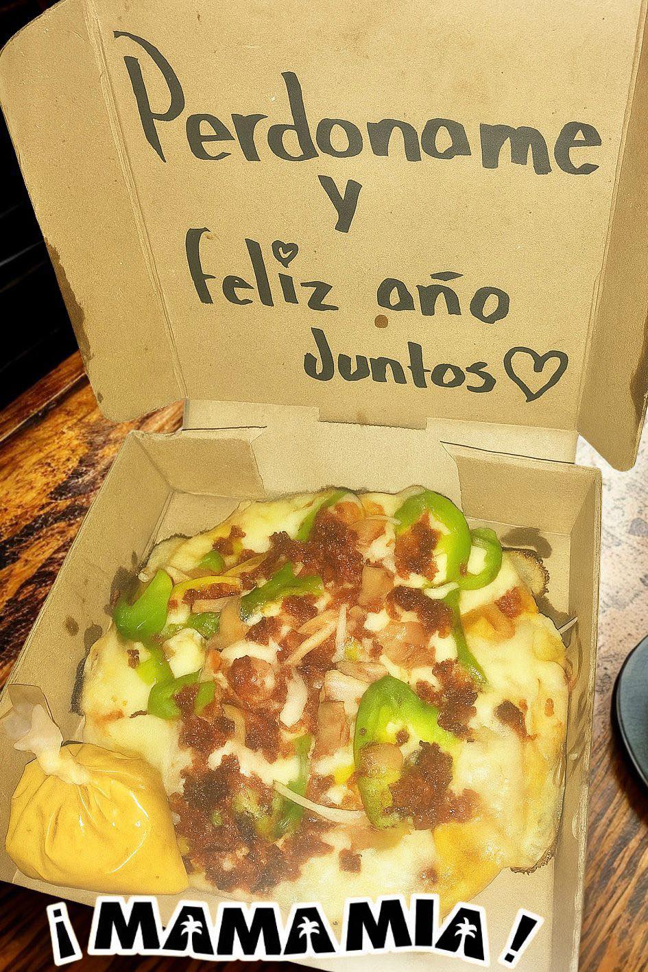 Mama Mia Pizzas Facebook ad: Si no te manda una Mama Mia Pizzas…