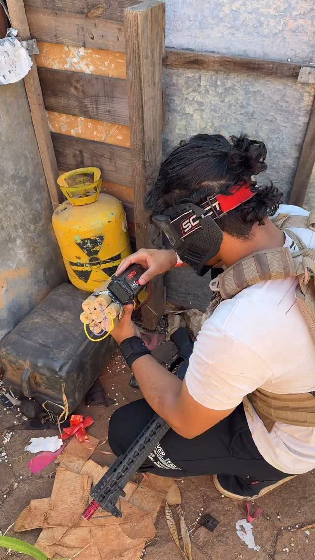 Complexo Black Ops Facebook ad: O campo de batalha está preparado, junte seus…