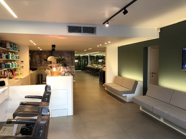Jovastyle Facebook ad: Kapsalon-Haarwerken-Nagelstudio-Pedicure