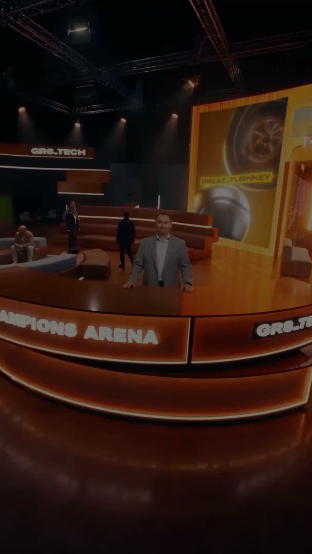 GR8 Tech Facebook ad: Reserva tu lugar en la arena.