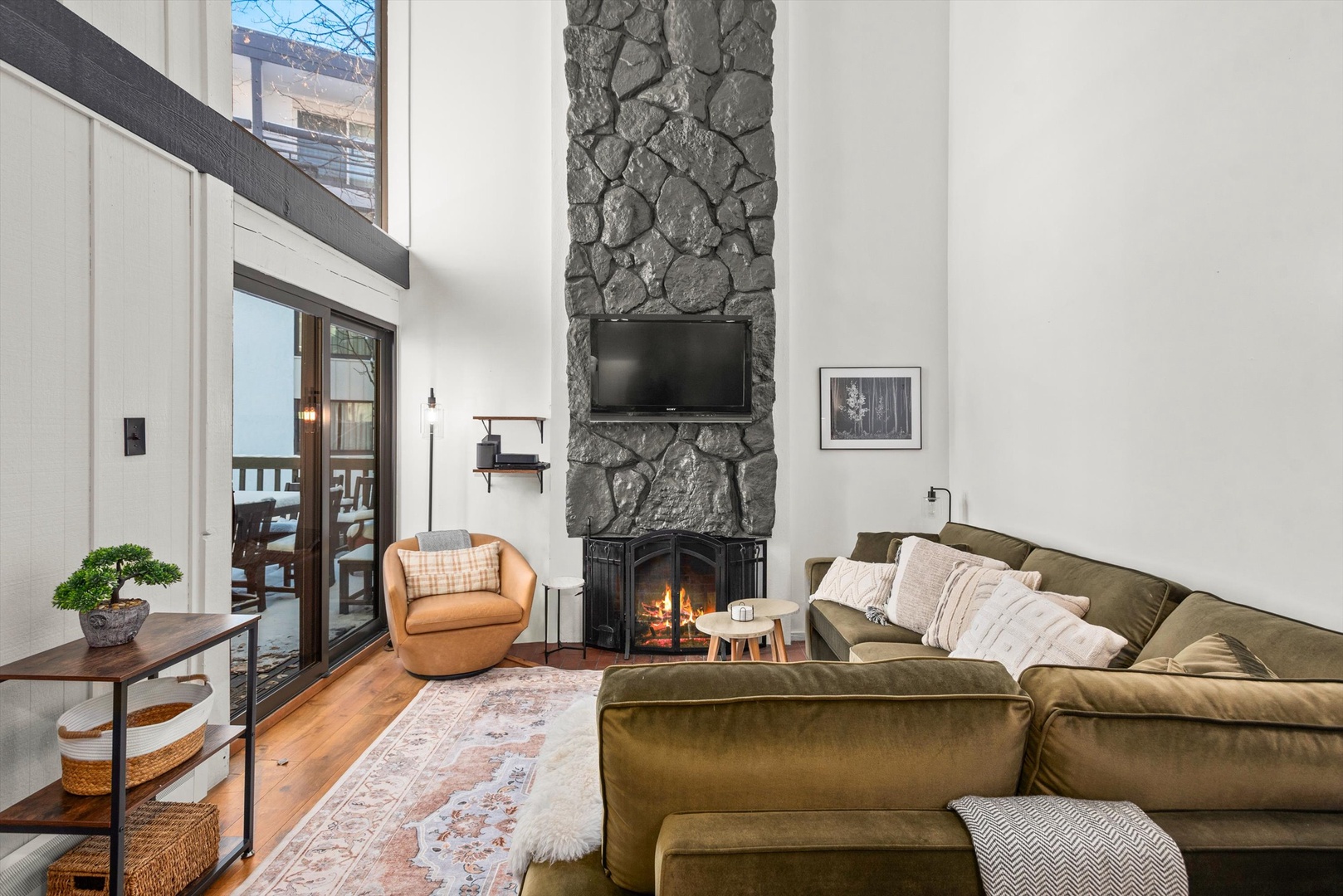 SkyRun Vacation Rentals Facebook ad: Summer isn't over yet.