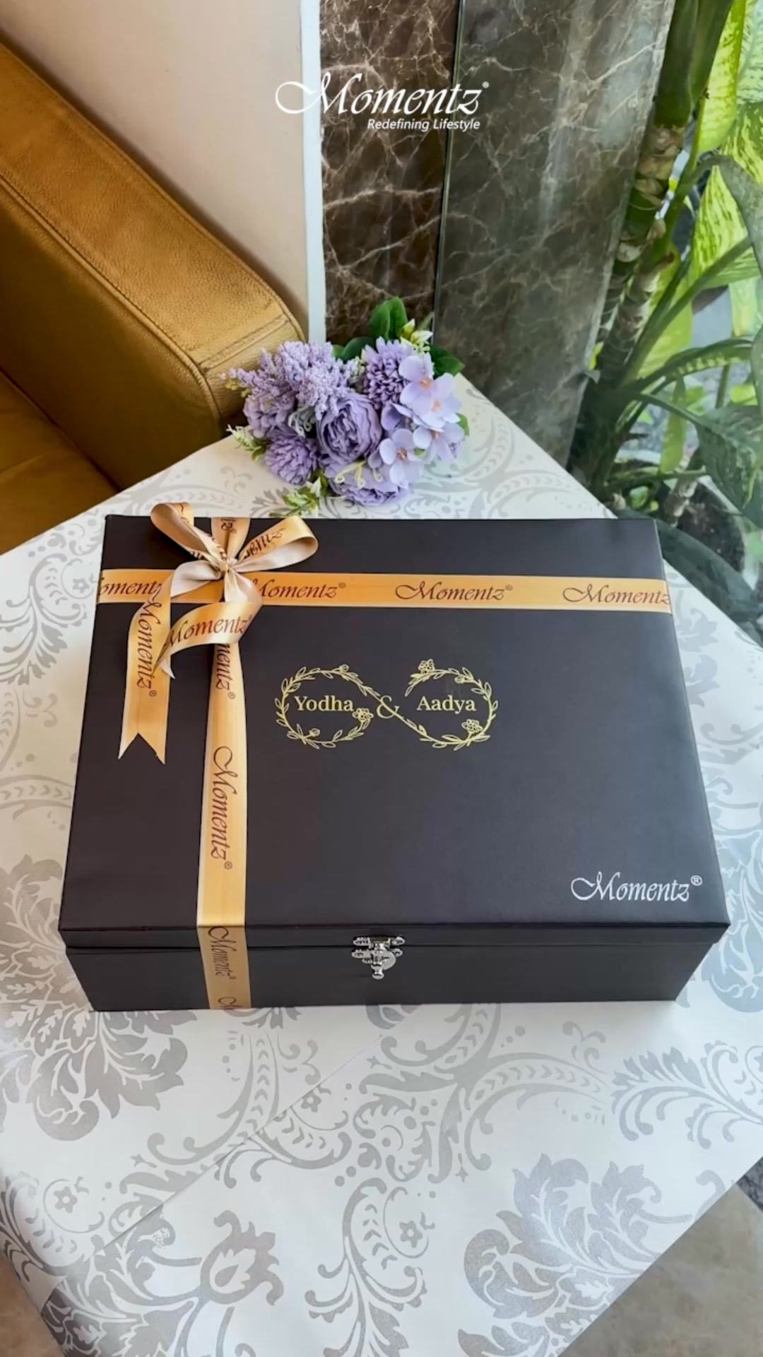Momentz Redefining Lifestyle Facebook ad: Exquisite Wedding Favors