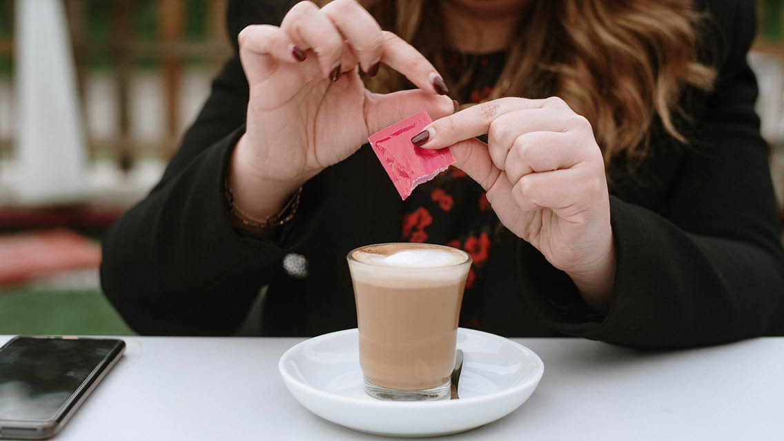 Experience Life Magazine Facebook ad: This Is Your Brain on Artificial Sweeteners