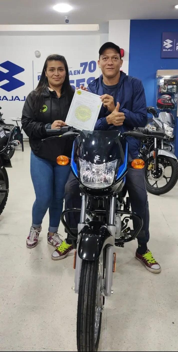 Casa Bajaj Facebook ad: Pregunta por nuestro CREDI-Casa Bajaj Para obtener tu…