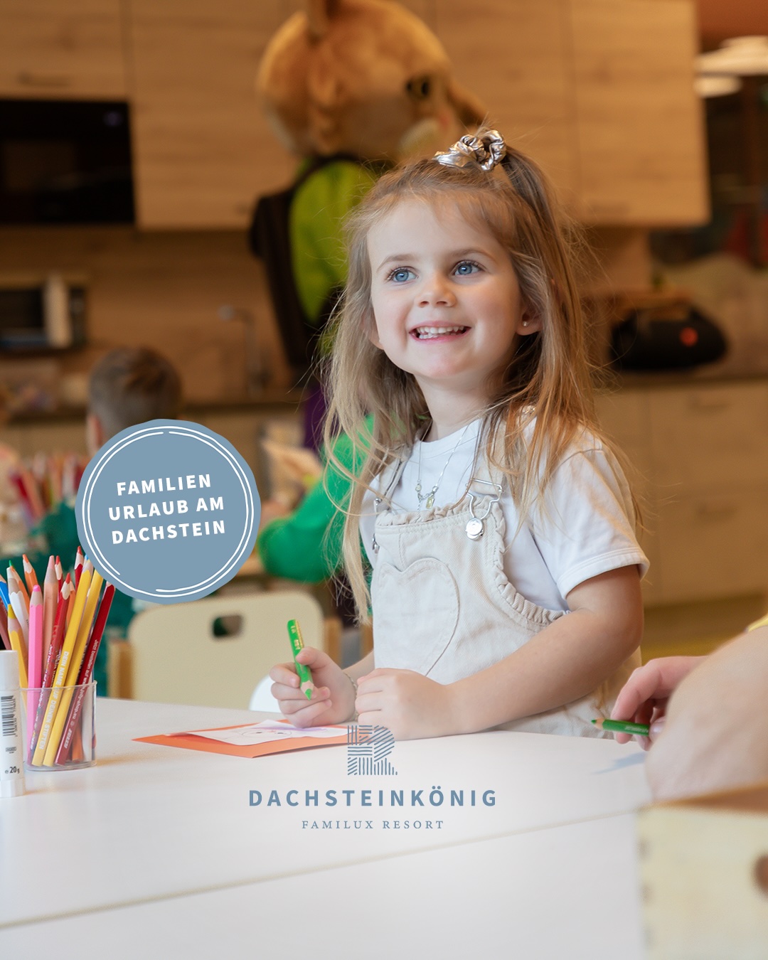 Dachsteinkönig - Familux Resort Facebook ad: Familienurlaub!