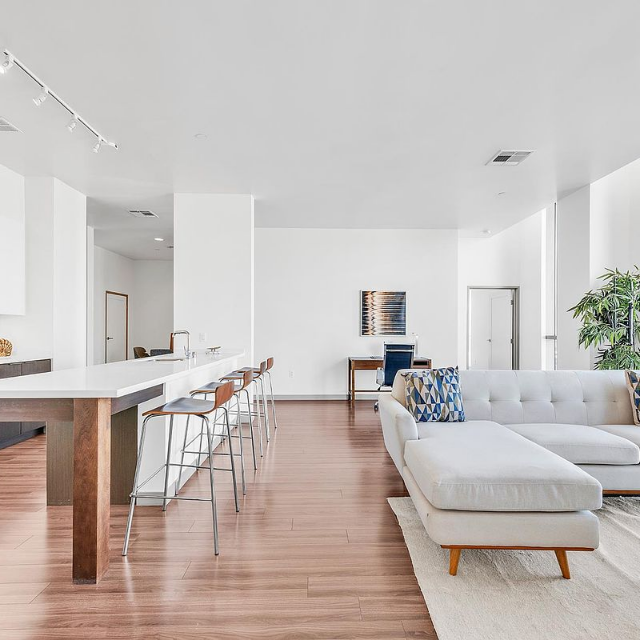 Zillow Apartments for Rent Facebook ad