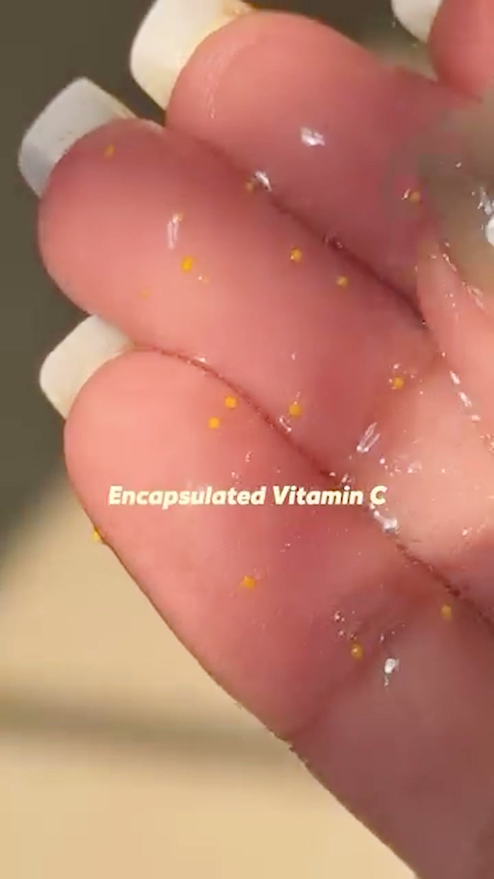 moha: Facebook ad: moha: Niacinamide Vitamin C Facewash
