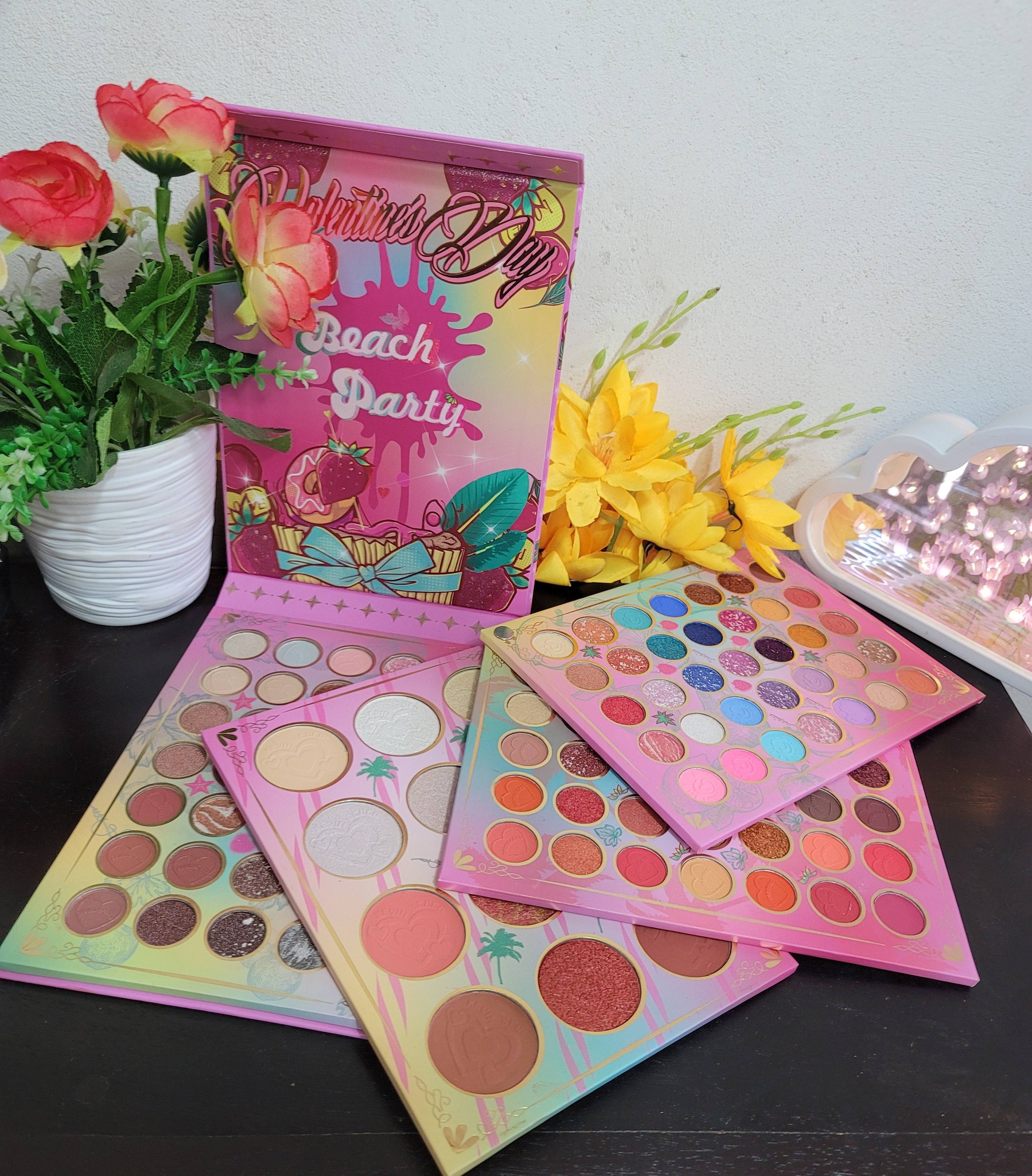 Beuty Cosmetic's y Mas Nic Facebook ad: Estamos Amando Colección Kevin Y Coco