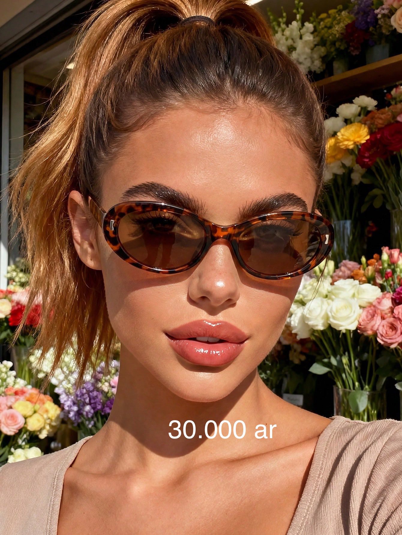 Noemie Facebook ad: Lunettes - Foulards - Broches Disponibles de suite…