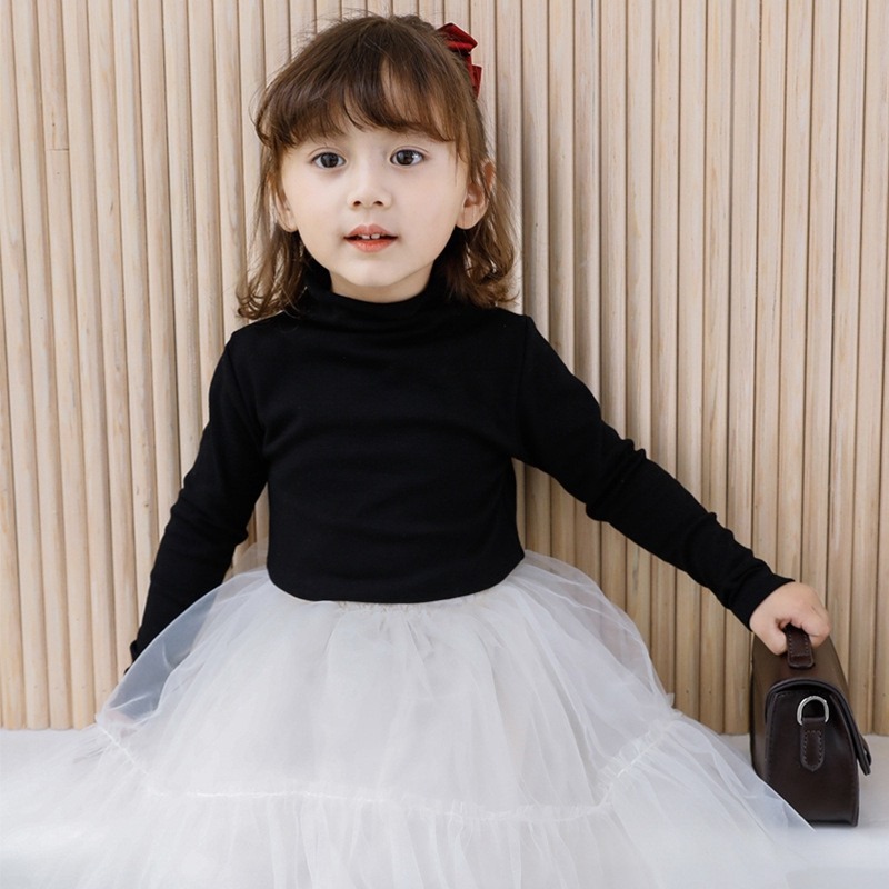 MINA Kids&Mom Facebook ad: 童裝的最佳選擇在這裡