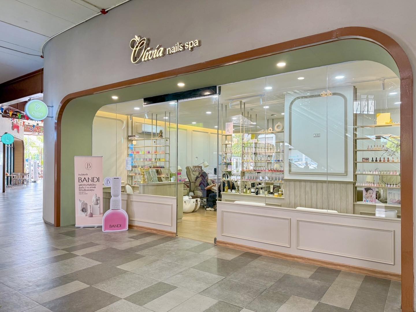 Olivia Nails Spa - โอลิเวีย เนลส์ สปา Facebook ad: ร้านสปา และ ทำเล็บเปิดใหม่