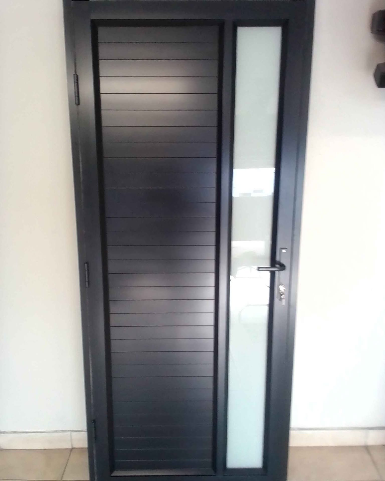 Door Man Facebook ad: Brand New Aluminium Front Door For Sale(900 x 2100) R4999