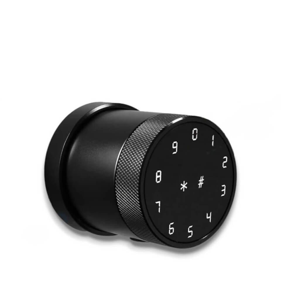 Safe Home Shop Facebook ad: Ancora a consegnare le chiavi di persona ai…