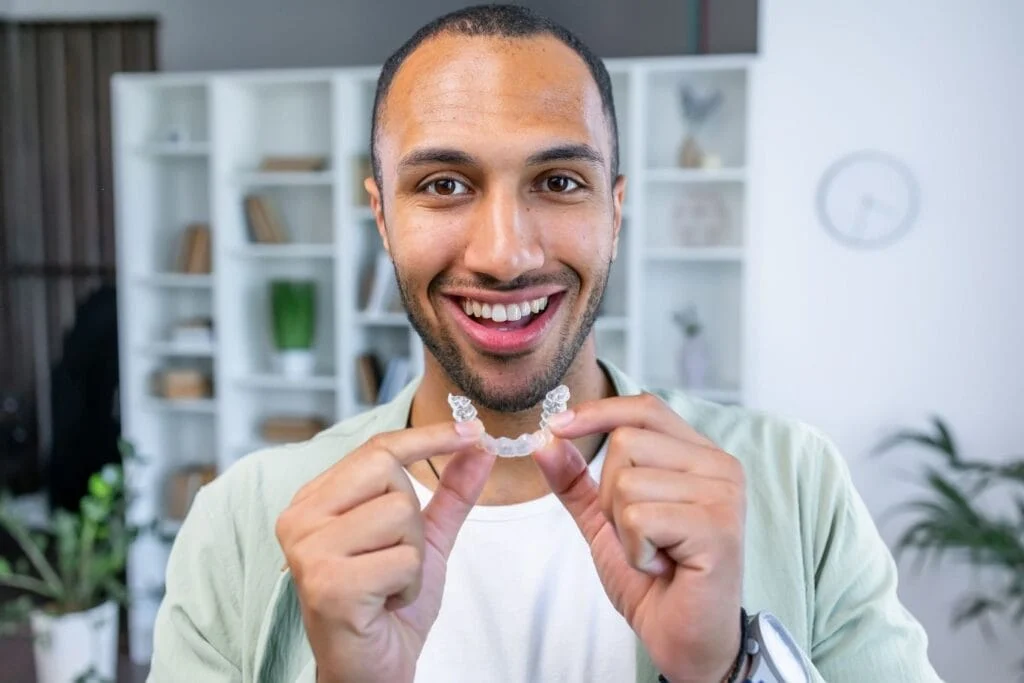 SeekerHub Search Deals Facebook ad: What’s Driving Interest in New Dental Aligner Companies
