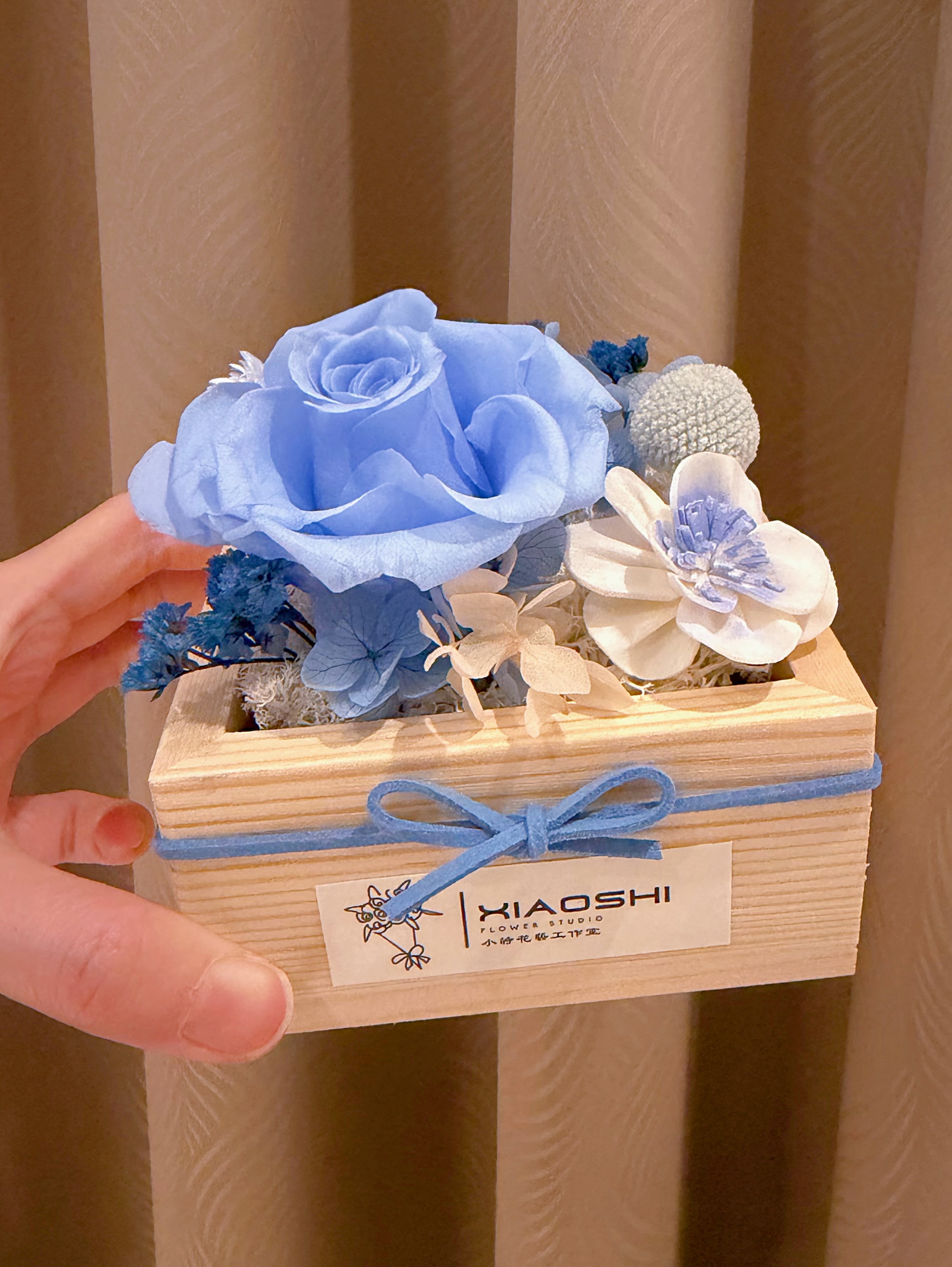 Xiaoshi2020 小詩花藝 Facebook ad: 訂製花禮|木盒永生桌花