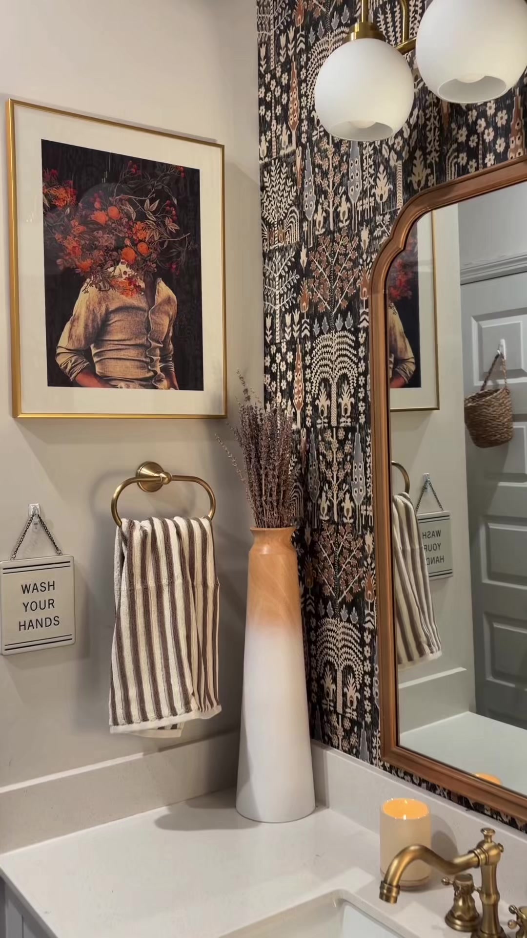 Society6 Facebook ad: Calling all art & decor lovers.