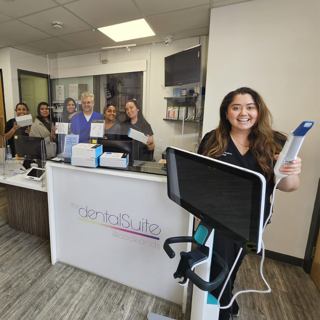 The Dental Suite Facebook ad: Enjoy a Free Invisalign Consultation + £900 Off!