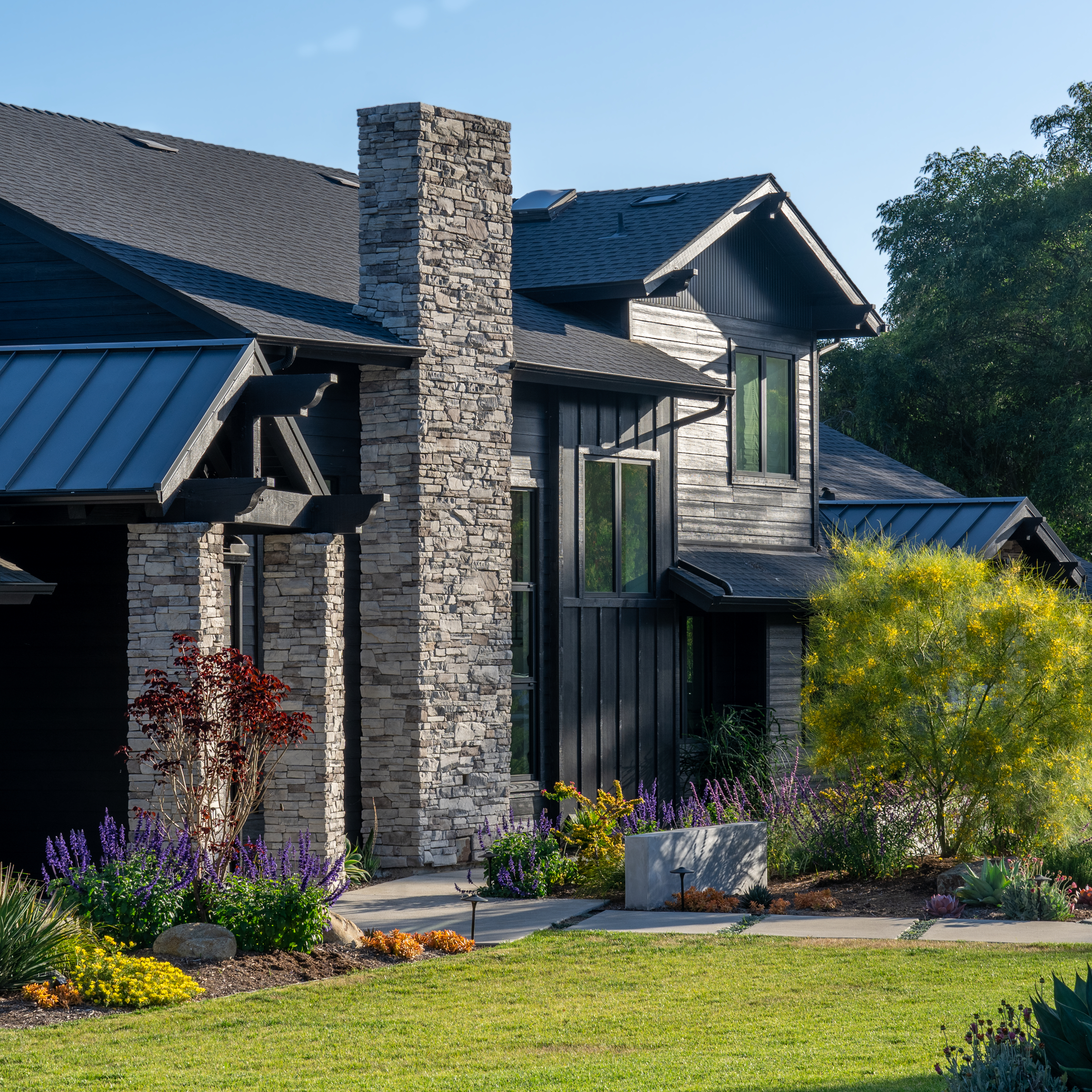 Creative Mines Facebook ad: Luxury Stone Veneer