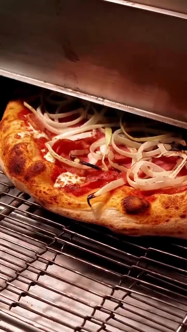 Pizzaria Sartori Facebook ad: Terça e dia de promoção