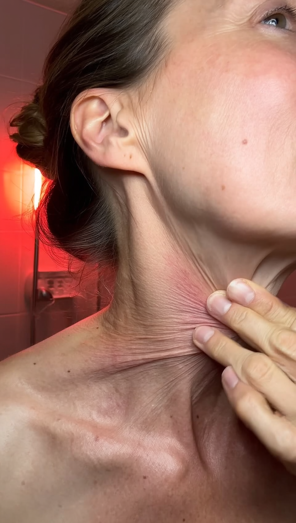 Menopause Insider Facebook ad: Read This If Your Jaw and Neck Collapsed After 40