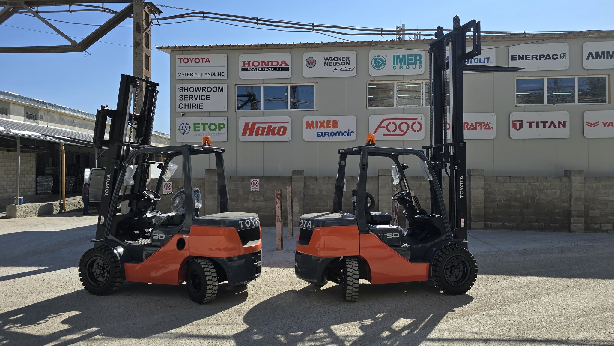 Toyota Material Handling Moldova Facebook ad: ๐๐ญ๐จ๐ ๐๐ข๐ฆ๐ข๐ญ๐๐ญ