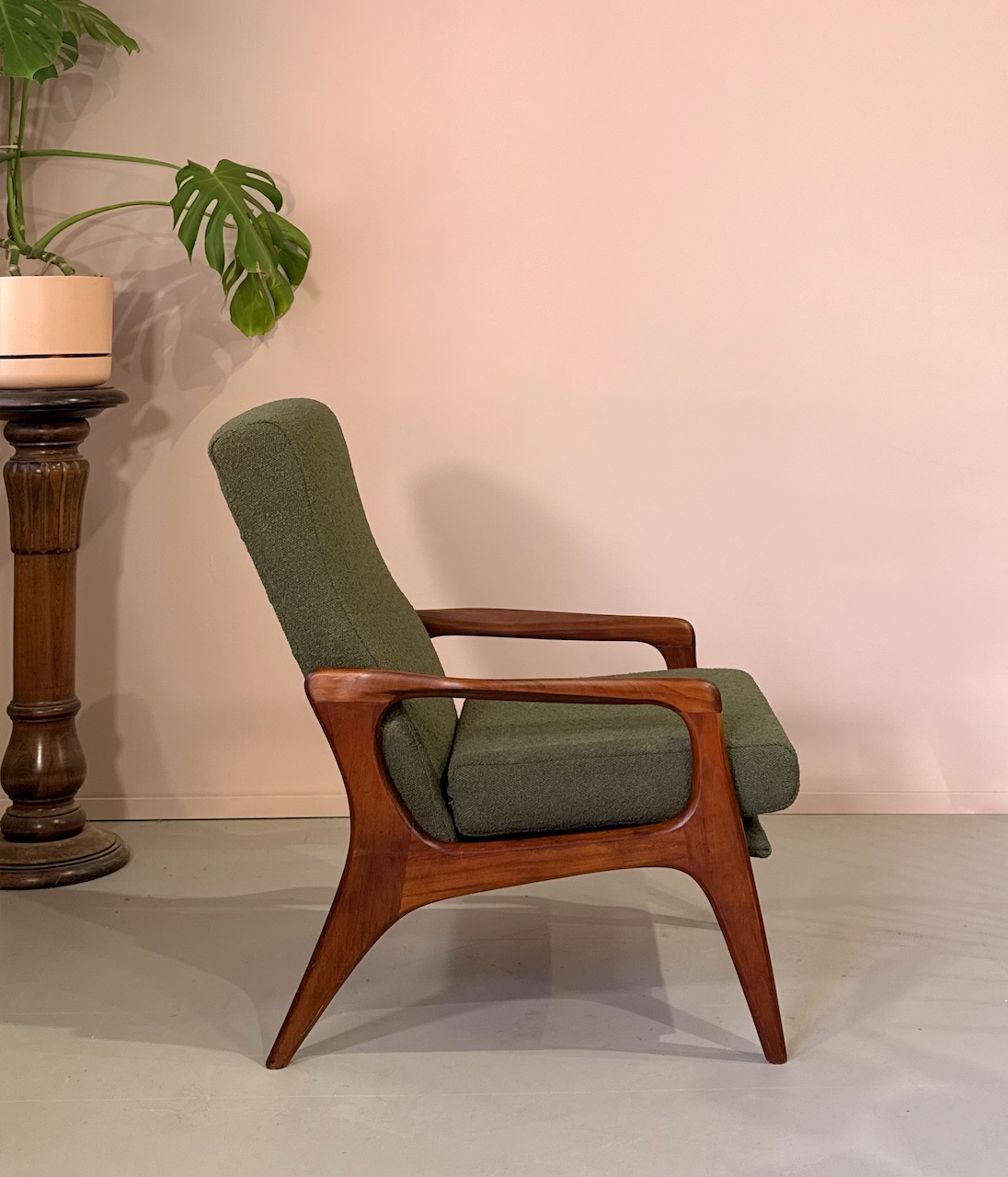 Grandfather's Axe Facebook ad: Discover vintage pieces from Denmark, Australia & beyond…